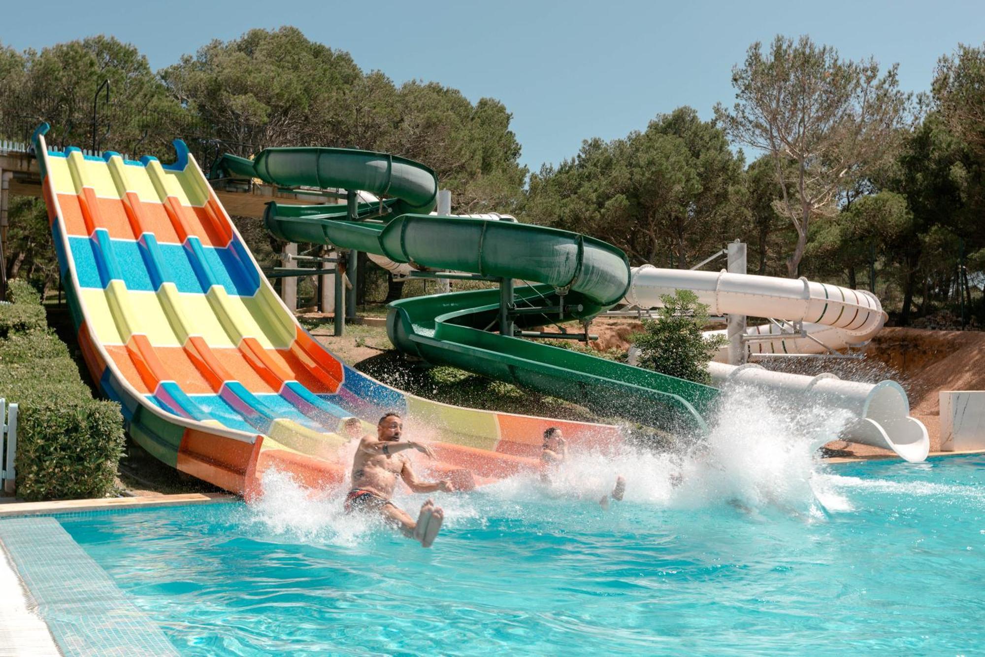 Club Hotel Aguamarina Ареналь-д'ен-Кастель Екстер'єр фото